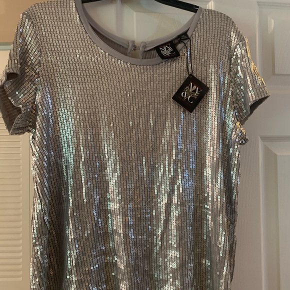 NY & CO METALLIC SEQUIN BLOUSE, Size XL NWT NEVER WORN. - Picture 2 of 5